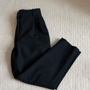 Aritzia Babaton Black Ankle-Length Dress Pants Size 2